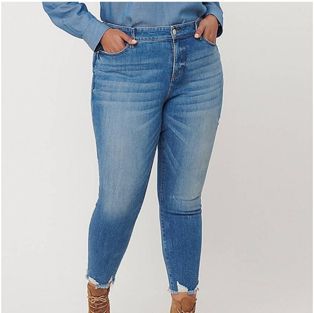 HP NWT Loft high waist skinny jean, chewed hem, 26​​